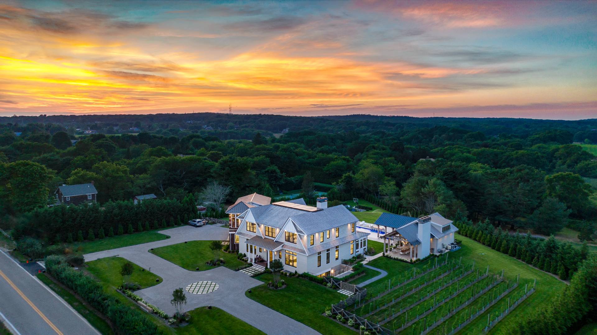 Neighborhood The Hamptons