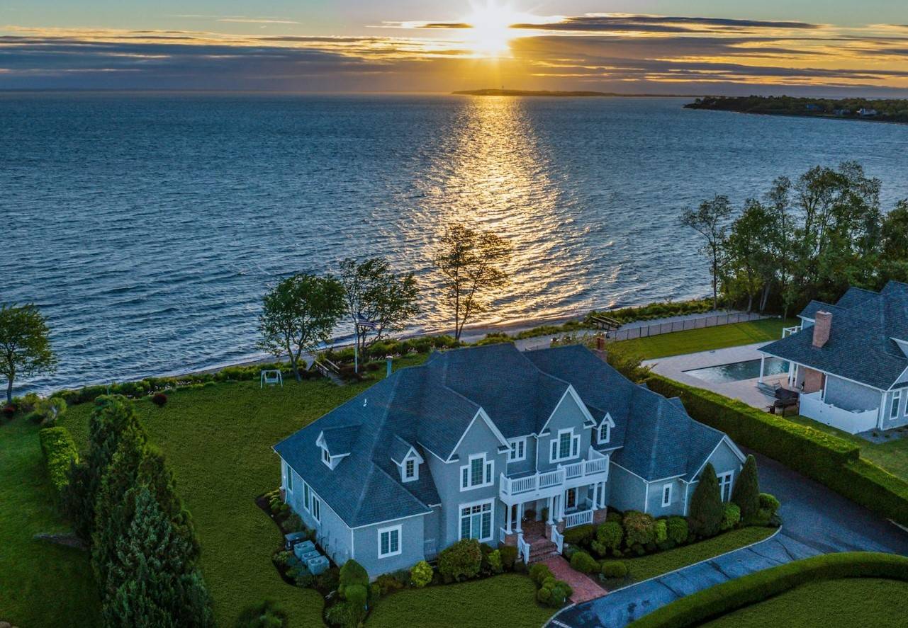 Greenport, New York, 11957, United States, 5 Bedrooms Bedrooms, ,4.5 BathroomsBathrooms,Residential,For Sale,1797387