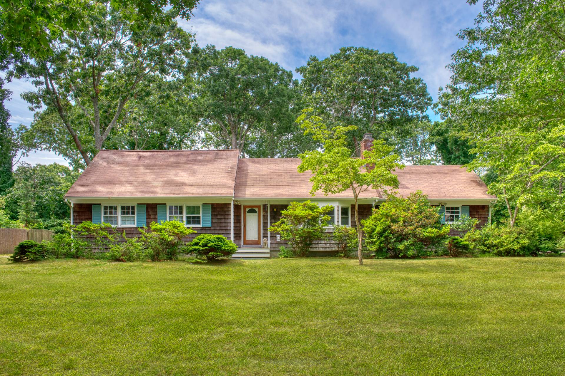 15 Woodfield Avenue, East Quogue, NY 11942 Town & Country Real Estate