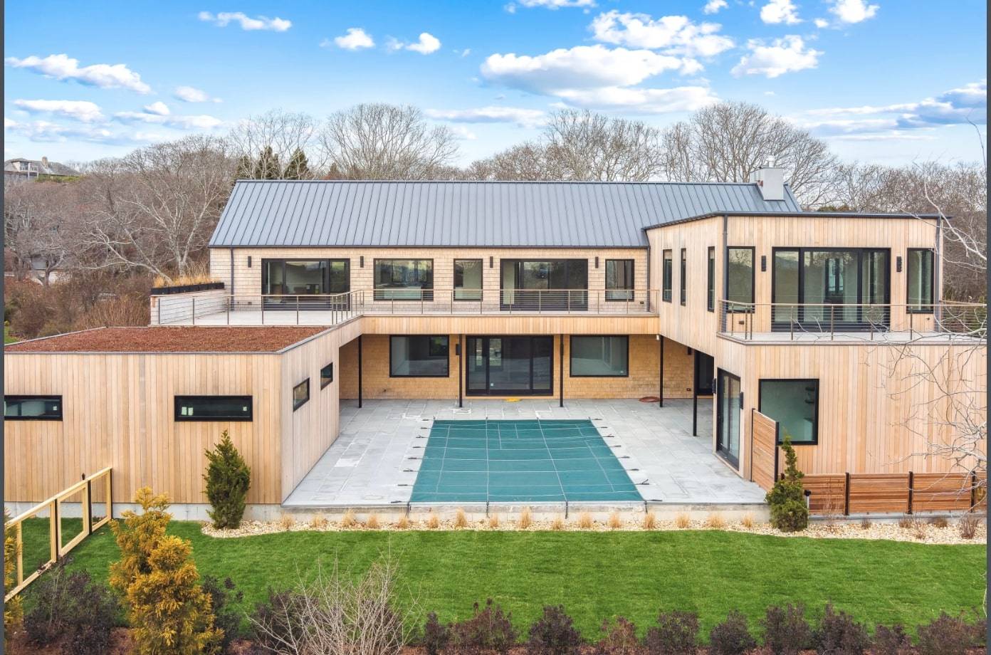 24 Hamilton Dr