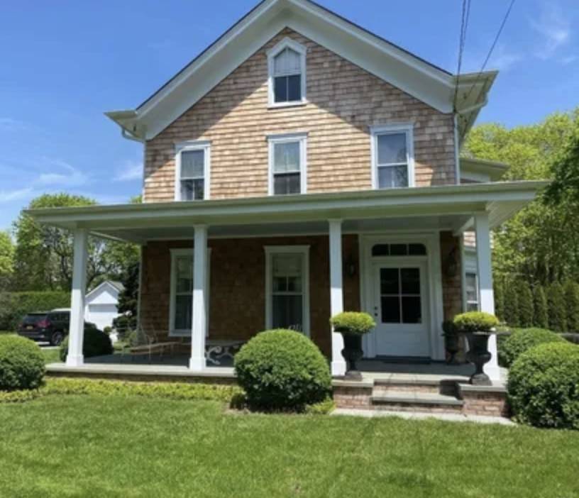 South Road, Westhampton