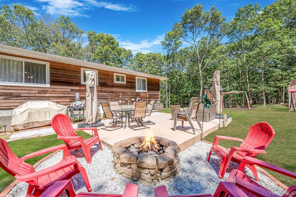 Hampton Bays, New York, 11946, United States, 5 Bedrooms Bedrooms, ,2.5 BathroomsBathrooms,Residential,For Sale,1959991